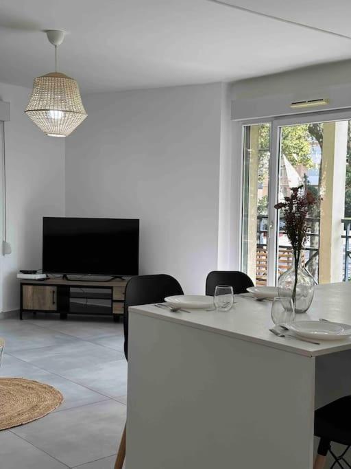 Charmant T3 Moderne Climatise Villeurbanne Ngoại thất bức ảnh